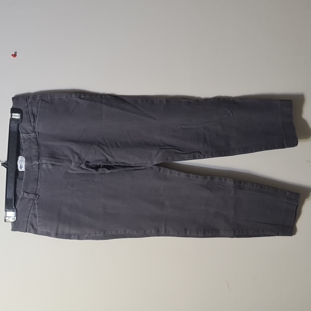 🔴#11 Old Navy pants pixie